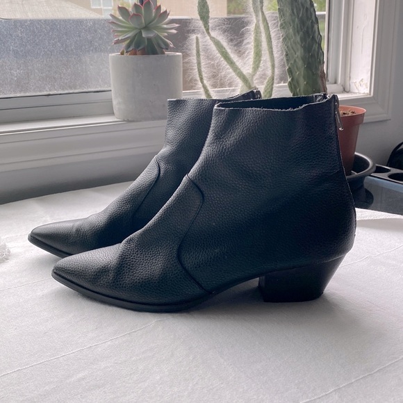 Steve Madden Cafe Genuine Leather Ankle Boots - Picture 5 of 8